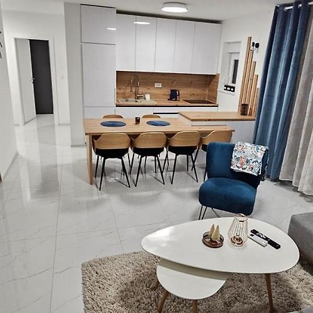 Superior Apartment Lisinski - Private Parking - 2 & 3 Bedroom ザグレブ エクステリア 写真