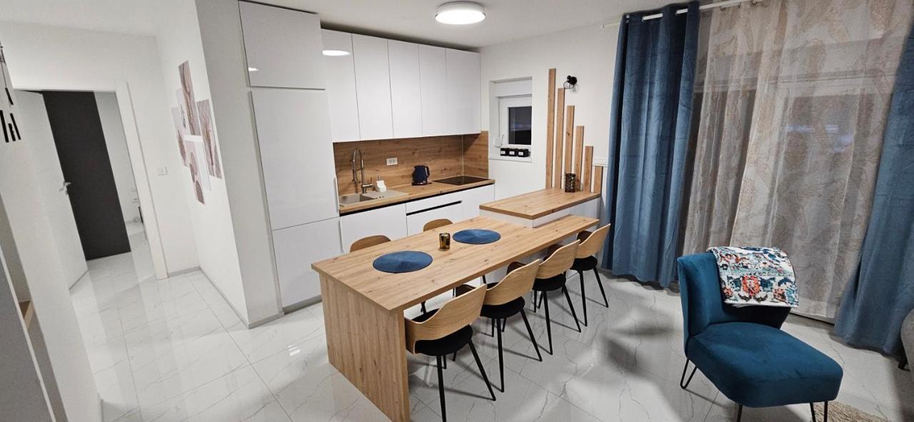 Superior Apartment Lisinski - Private Parking - 2 & 3 Bedroom ザグレブ エクステリア 写真
