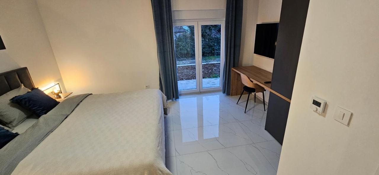 Superior Apartment Lisinski - Private Parking - 2 & 3 Bedroom ザグレブ エクステリア 写真