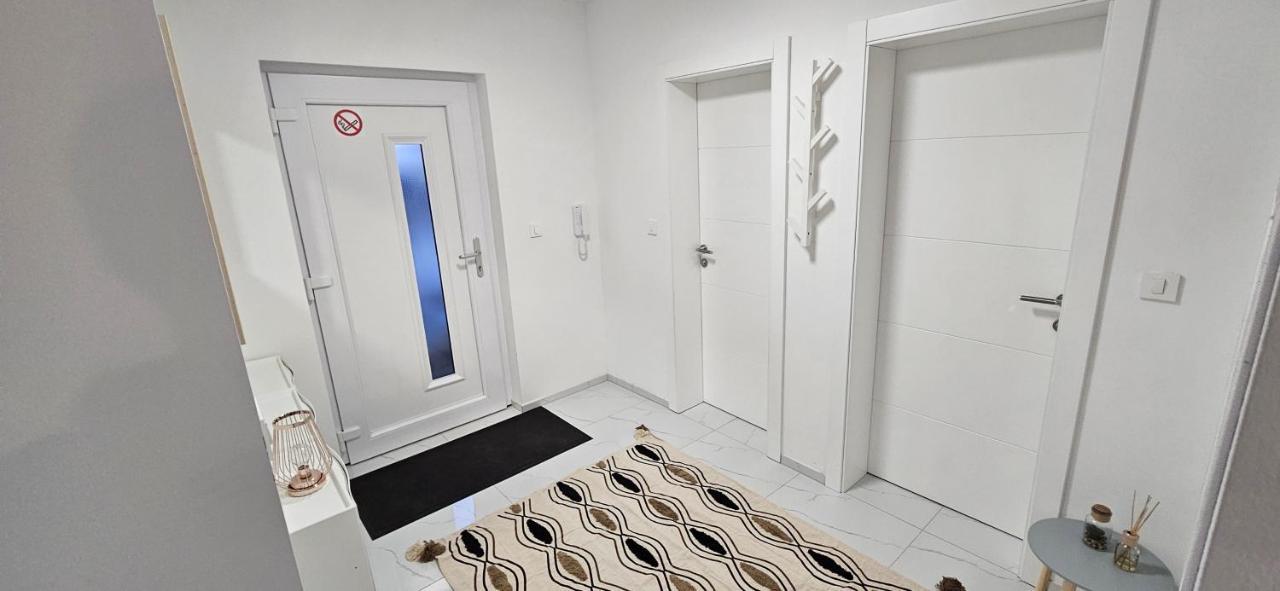 Superior Apartment Lisinski - Private Parking - 2 & 3 Bedroom ザグレブ エクステリア 写真